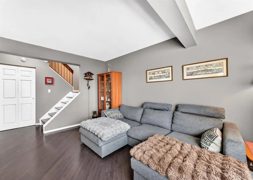 1055 72 Avenue NW #2
