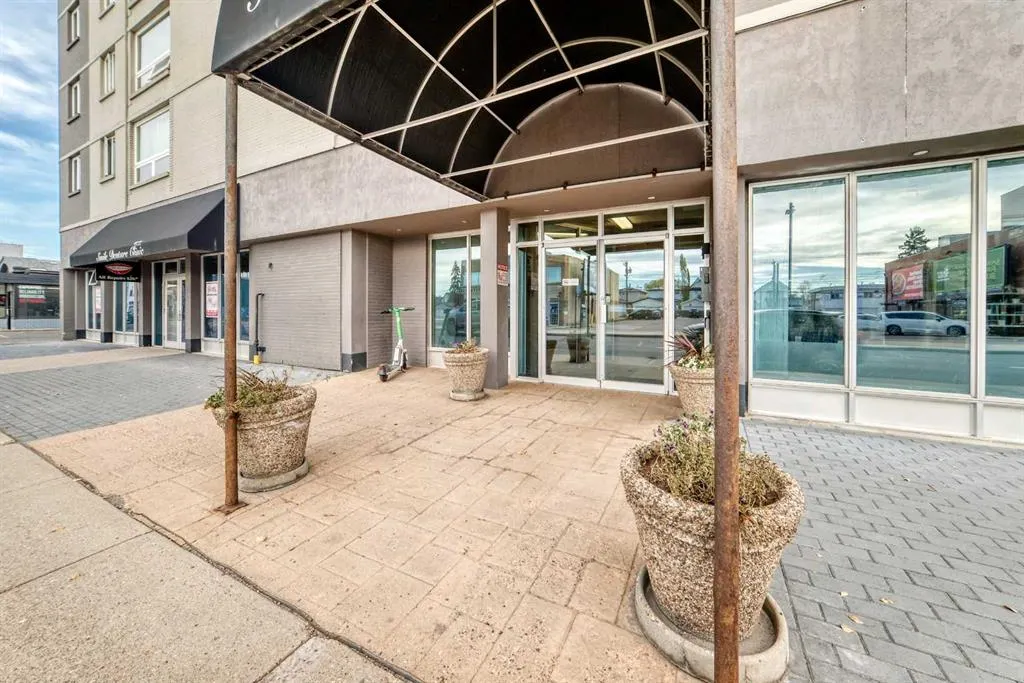 314 14 Street NW #206