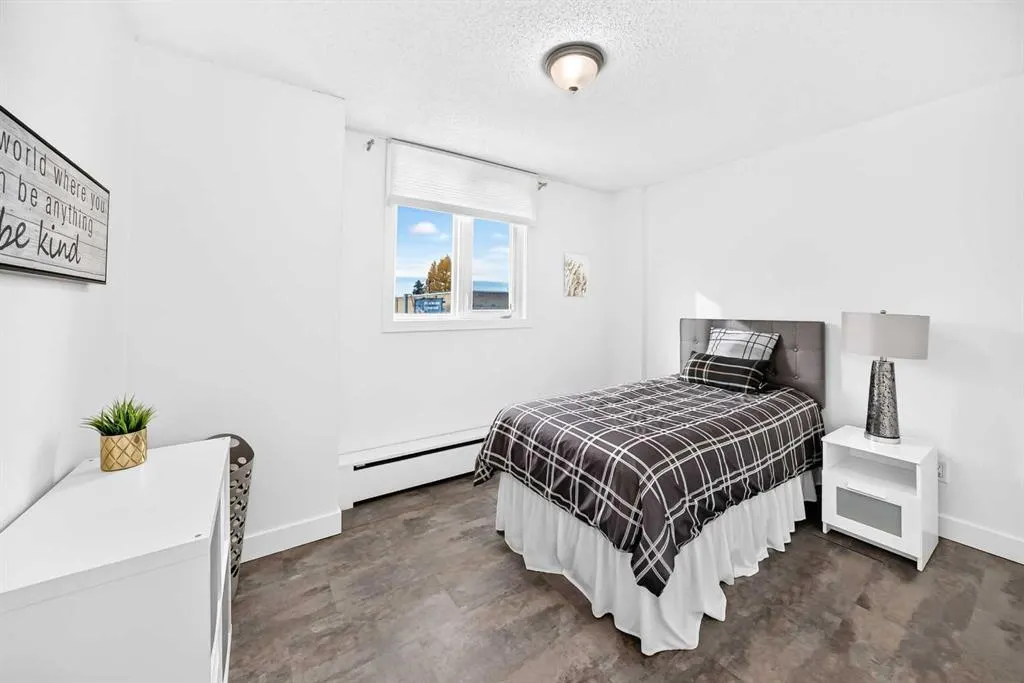 314 14 Street NW #206