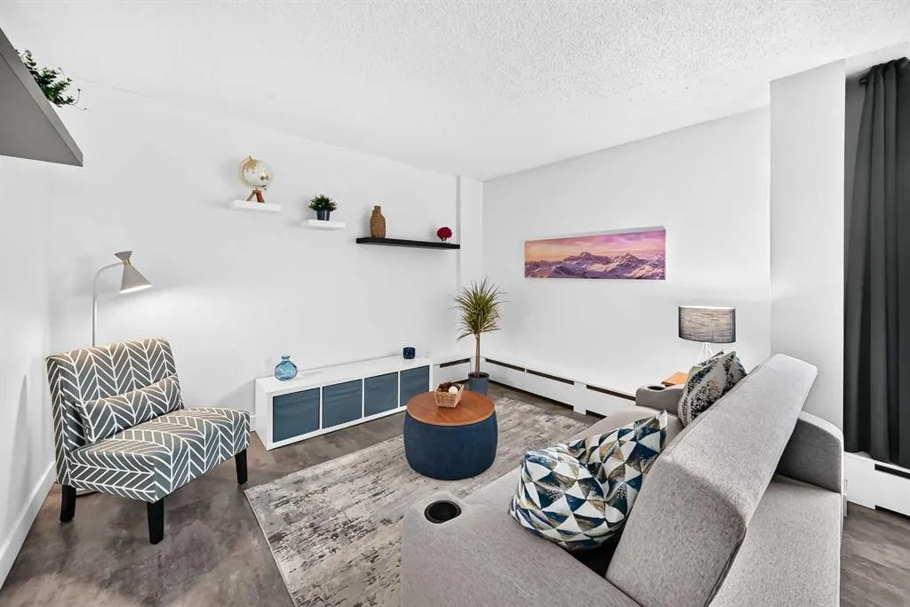 314 14 Street NW #206