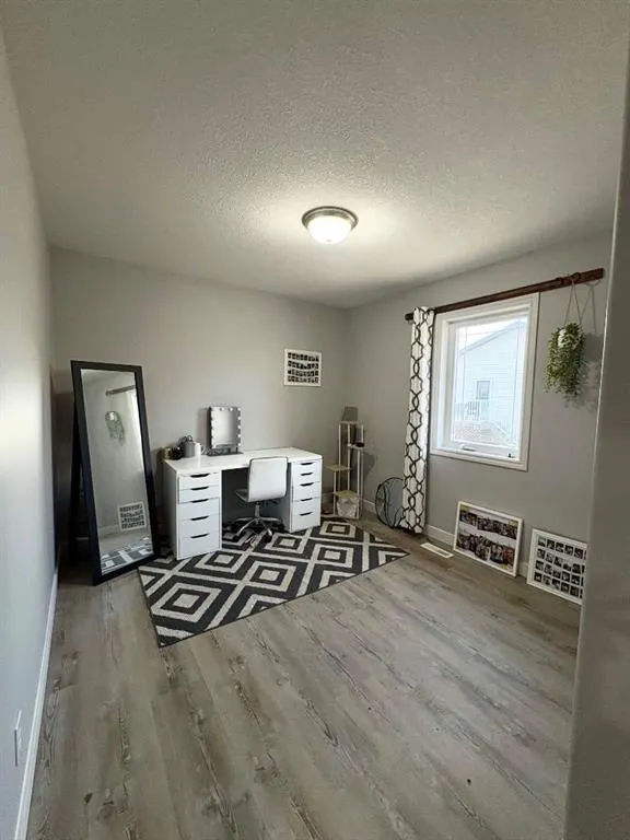 53 Aberdeen Road W