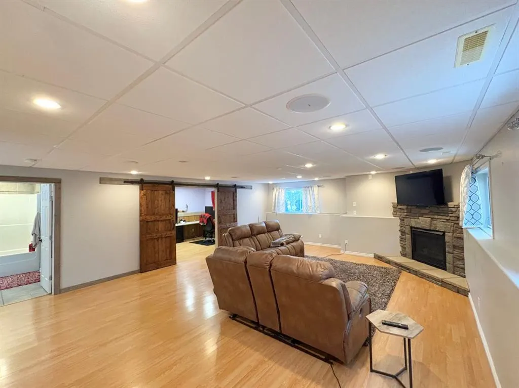 53 Aberdeen Road W