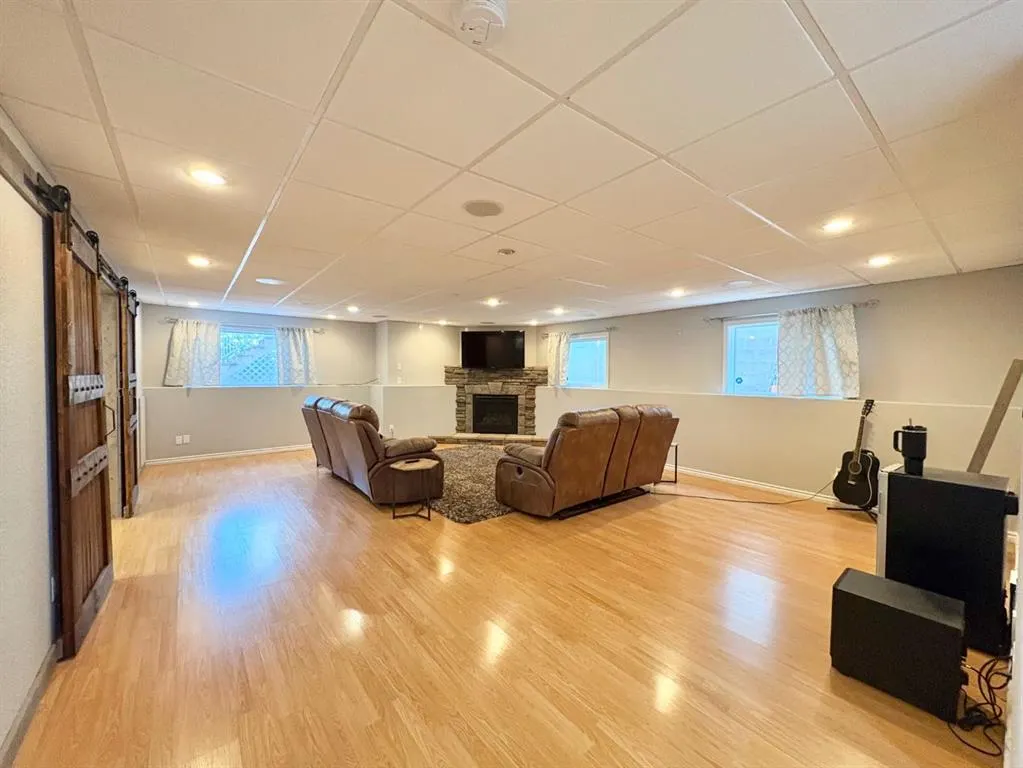 53 Aberdeen Road W