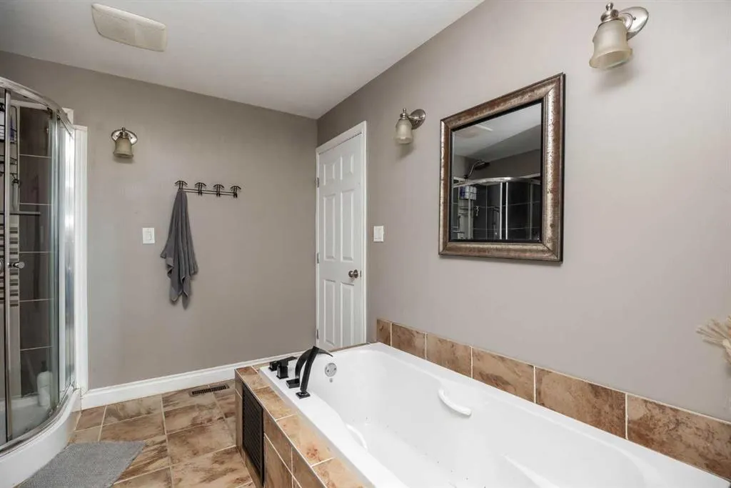 203 Cochrane Crescent