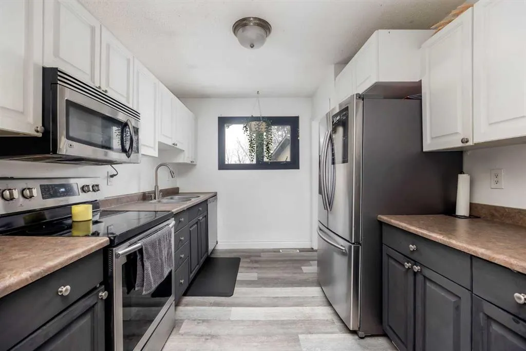 203 Cochrane Crescent