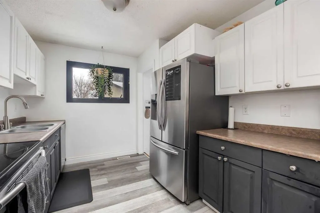 203 Cochrane Crescent
