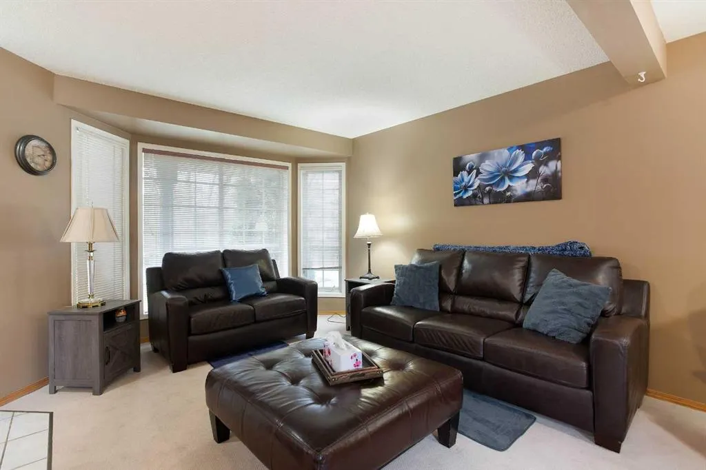 124 Del Ray Close NE