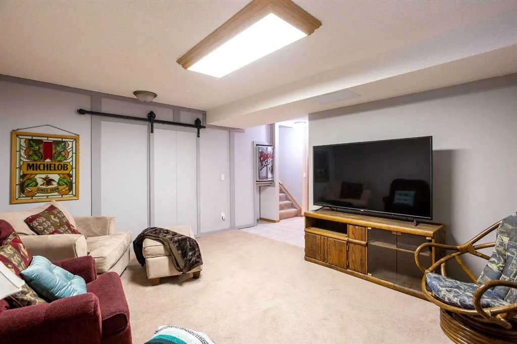 124 Del Ray Close NE