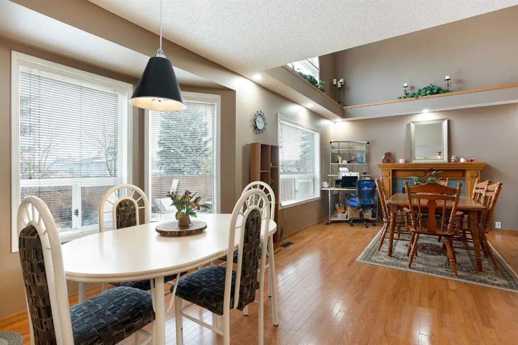 124 Del Ray Close NE