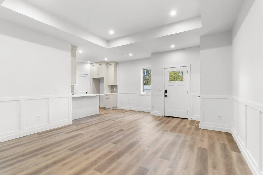 5463 55 Avenue #5