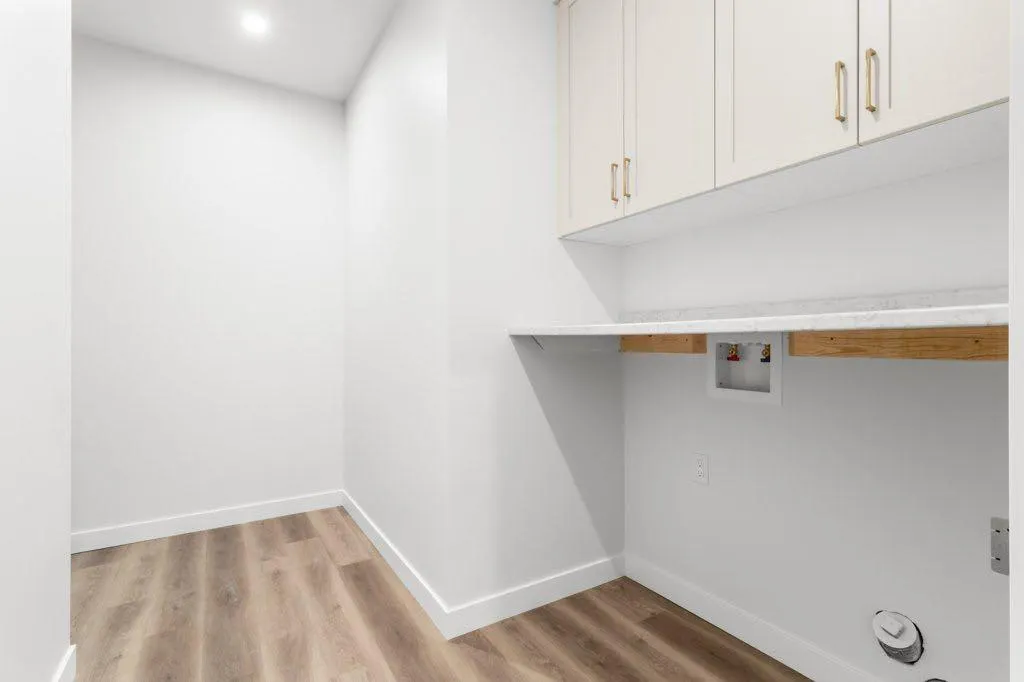 5463 55 Avenue #5