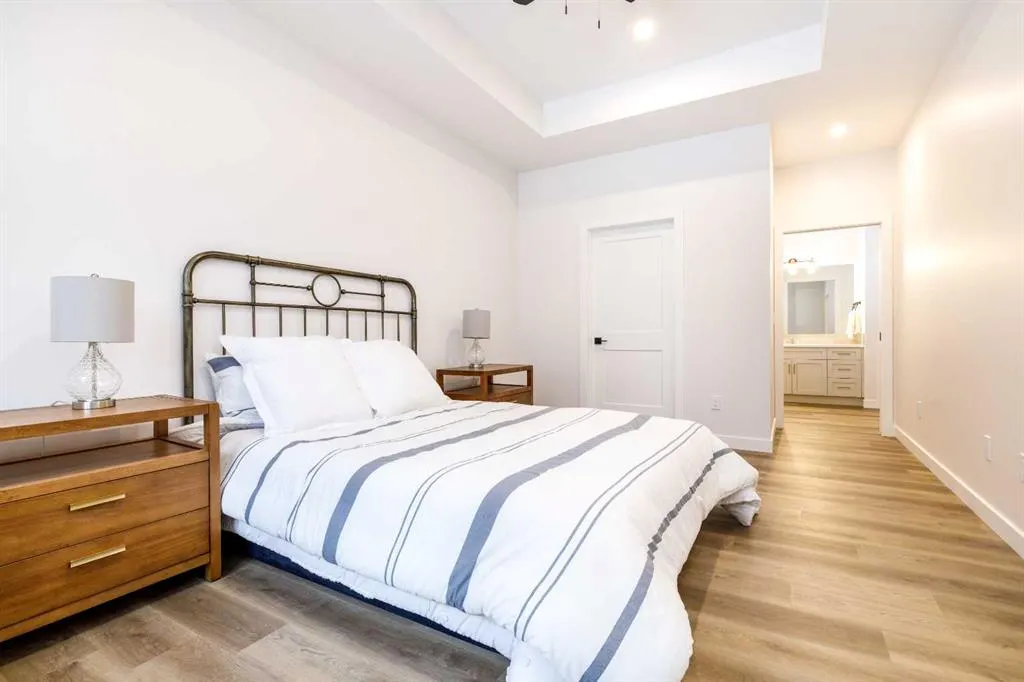 5463 55 Avenue #7