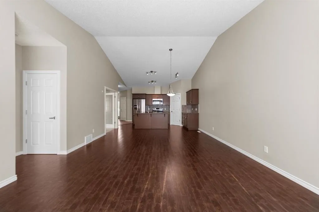 5021 34 Avenue #12