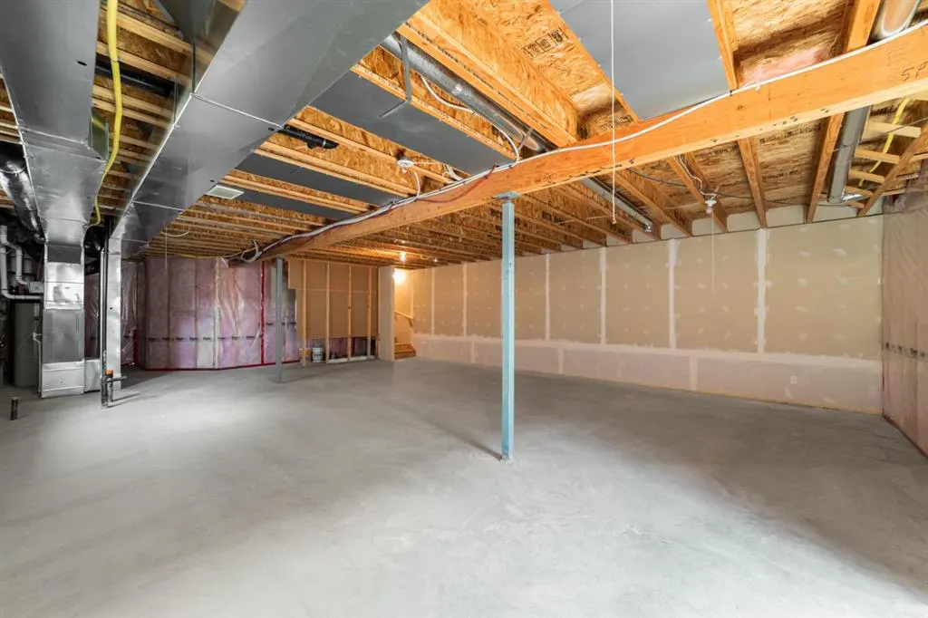5021 34 Avenue #12