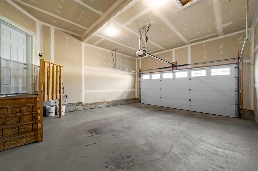 5021 34 Avenue #12