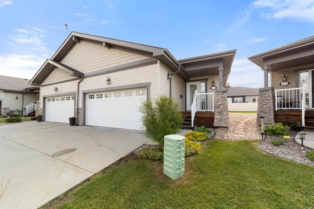 5021 34 Avenue #12