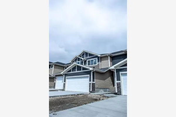 316 Waterford Way