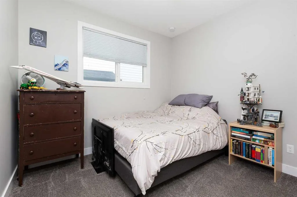 319 Northlander Bend W