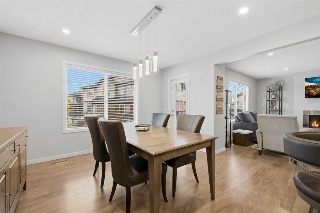 121 Springmere Grove