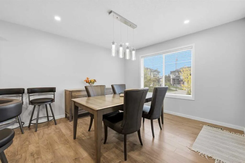 121 Springmere Grove