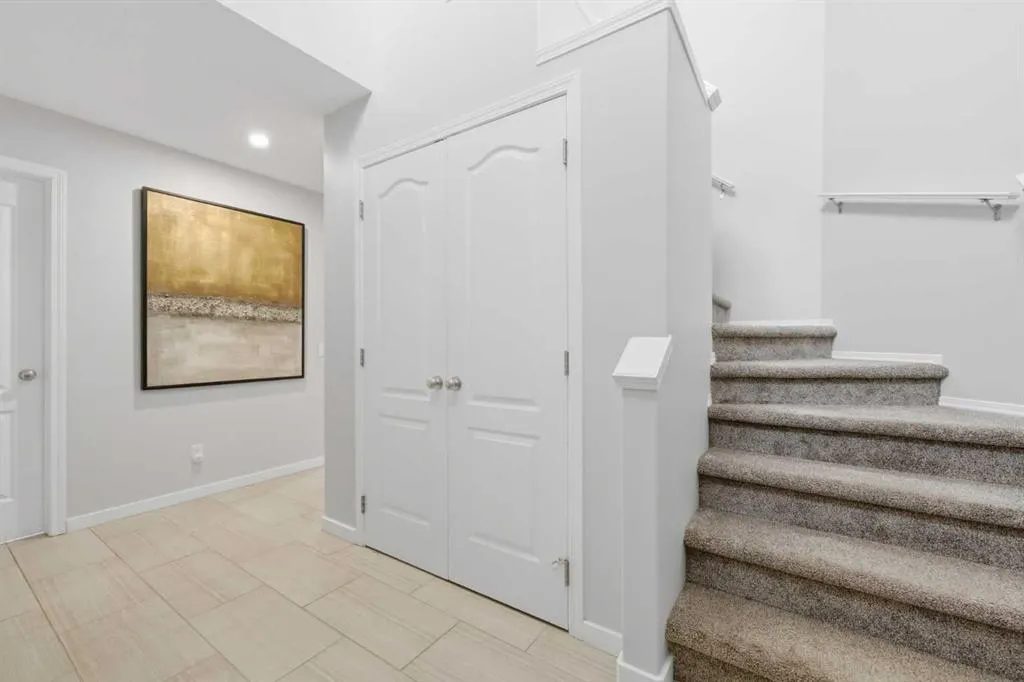 121 Springmere Grove