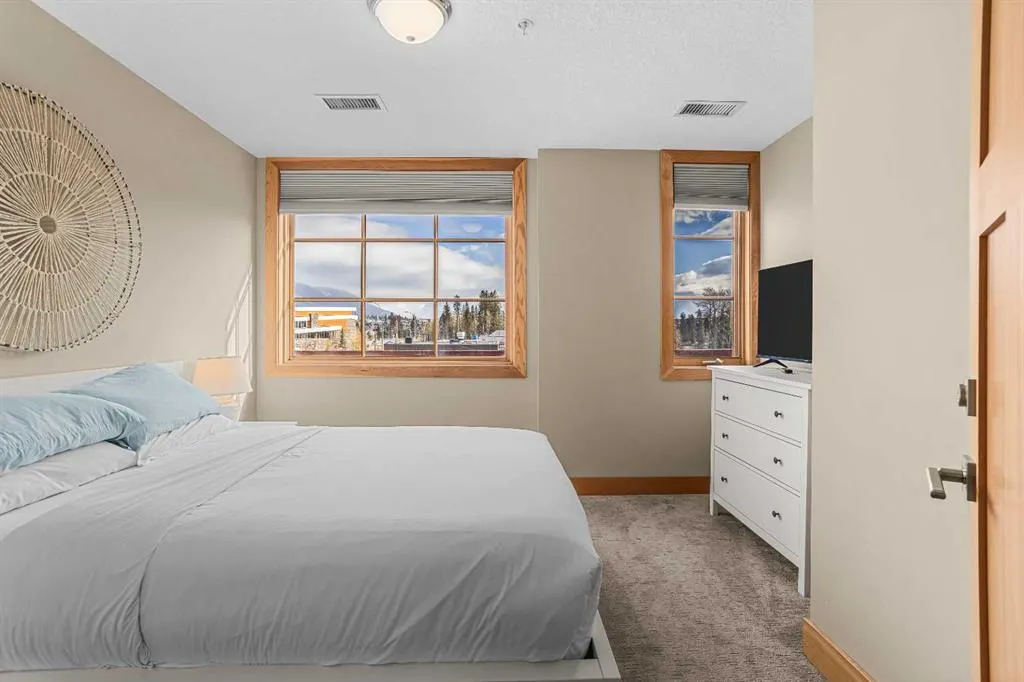 743 Railway Avenue #207