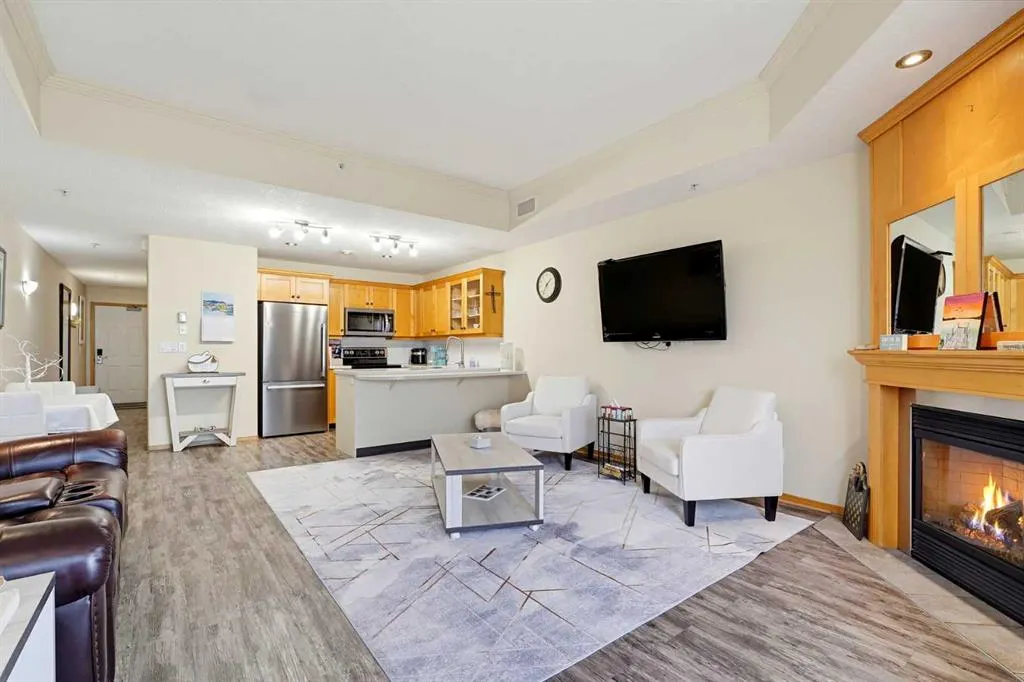 5100 Lakeshore Drive #505