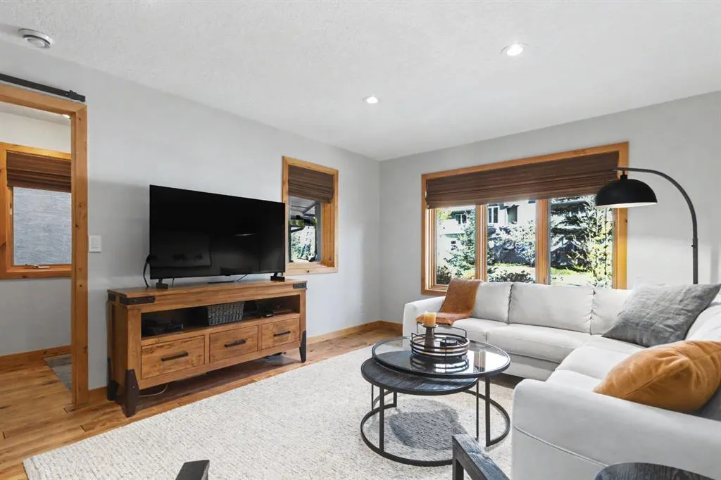 126B Rundle Crescent
