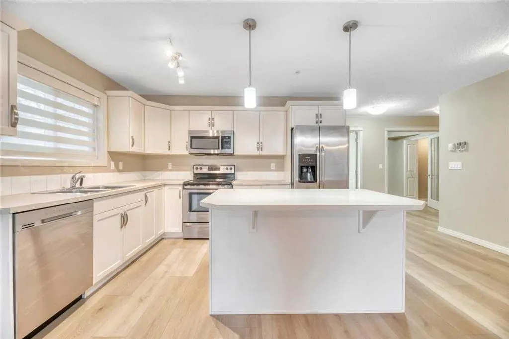 406 Cranberry Park SE #112