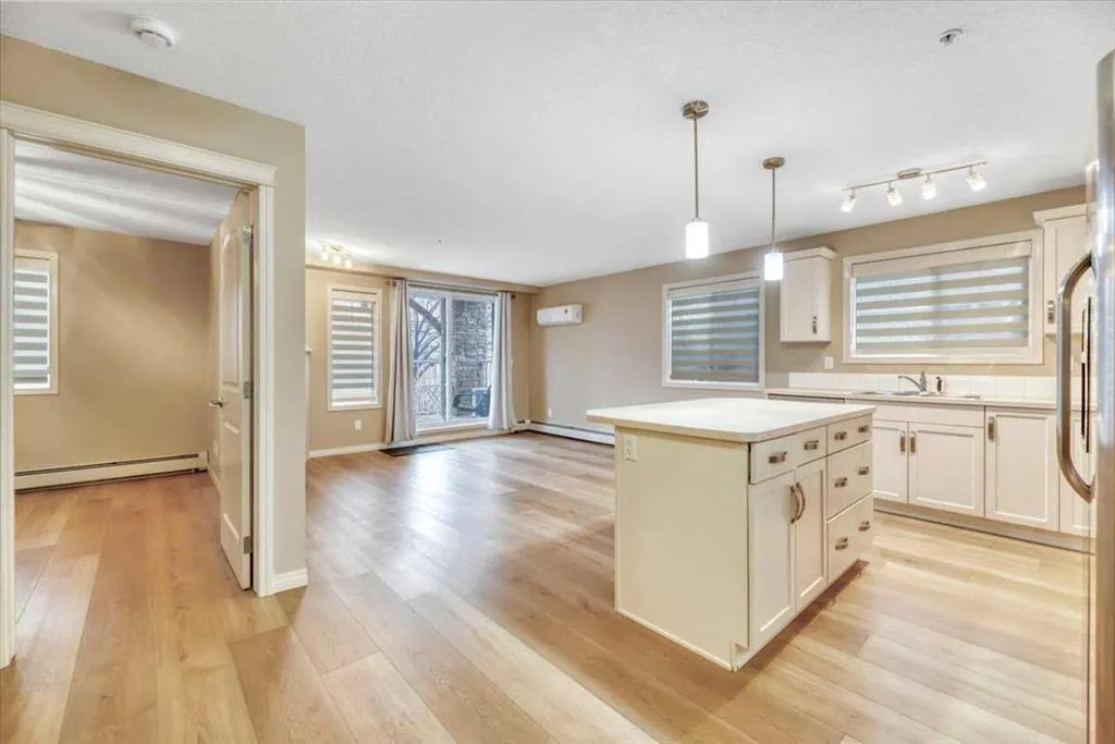 406 Cranberry Park SE #112