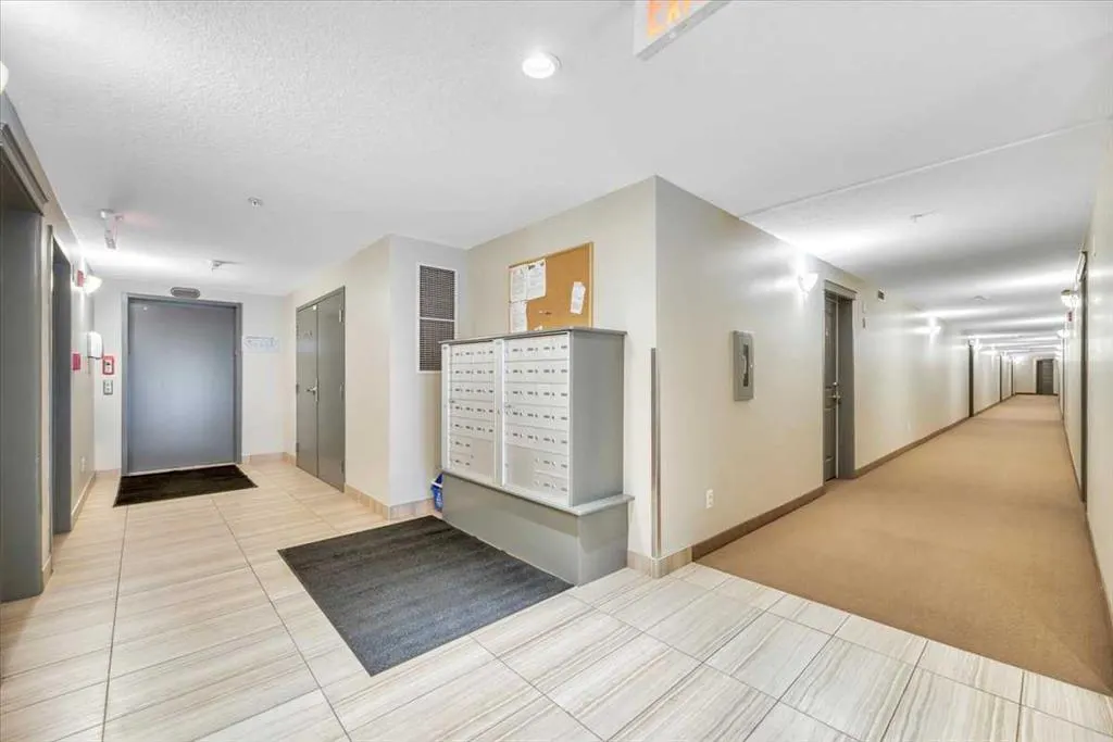 406 Cranberry Park SE #112