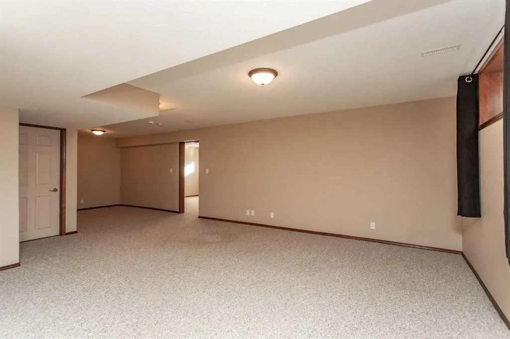 23 Lanterman Close