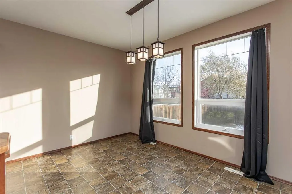 23 Lanterman Close