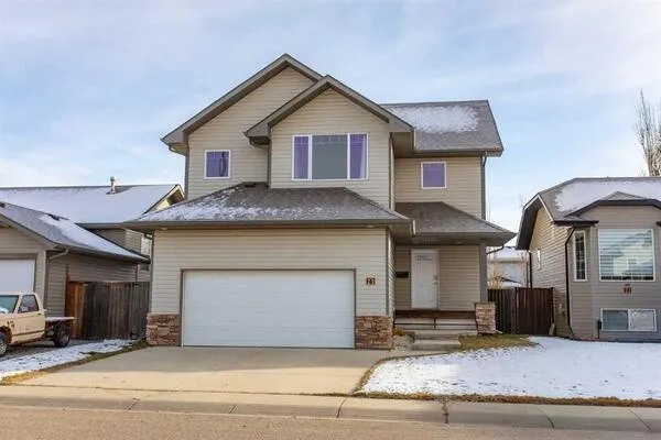 23 Lanterman Close