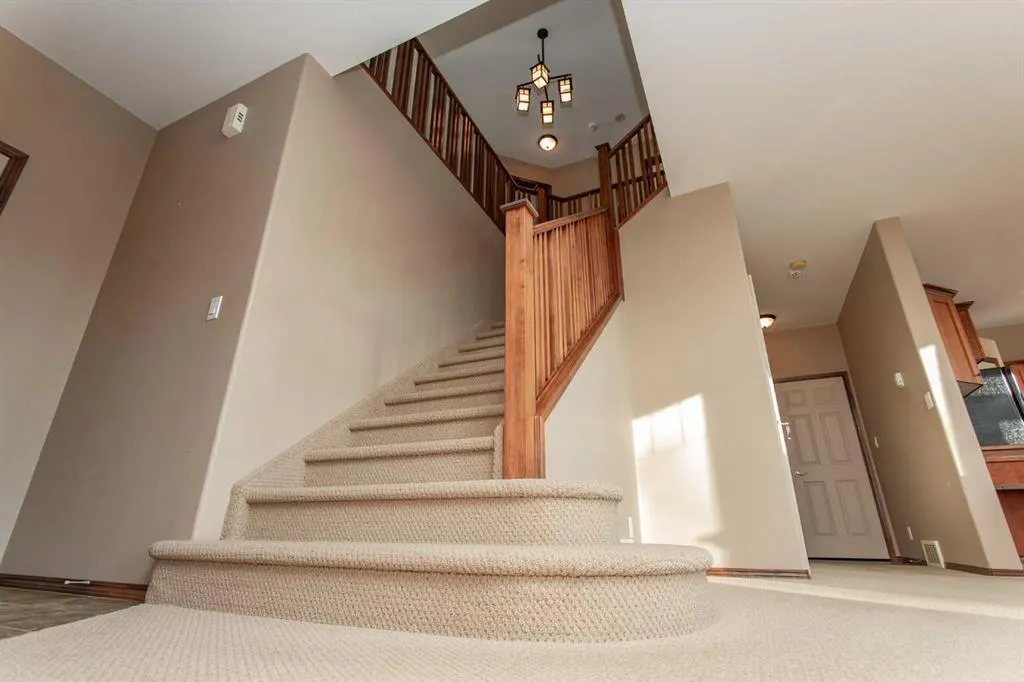 23 Lanterman Close