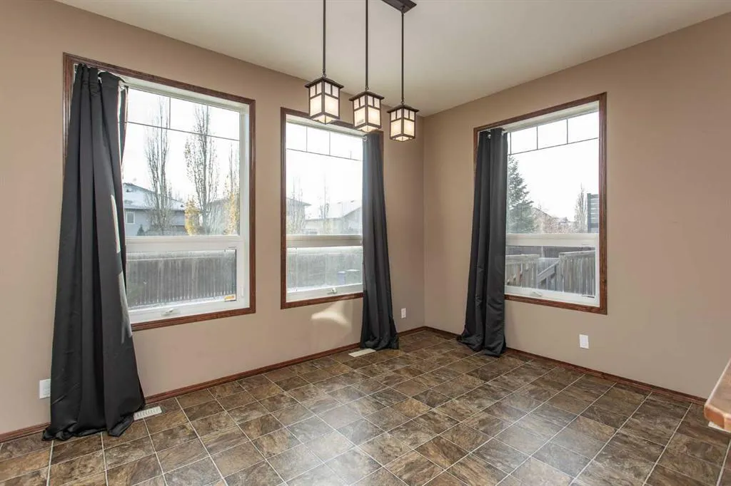 23 Lanterman Close