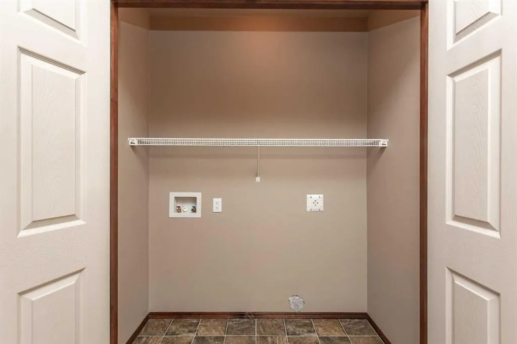 23 Lanterman Close