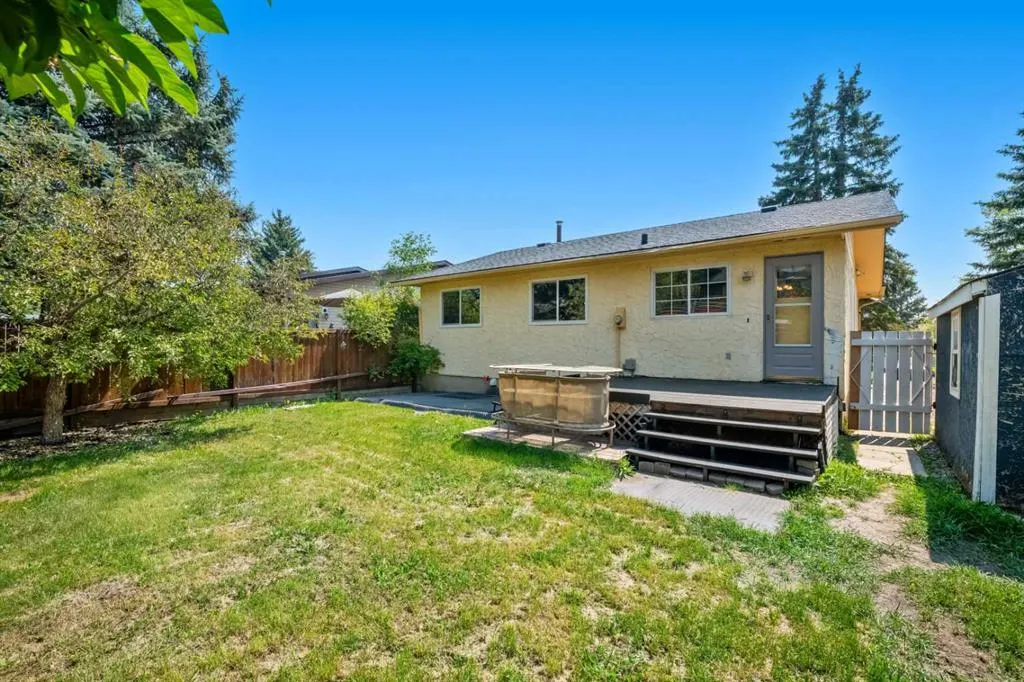 125 Carr Place