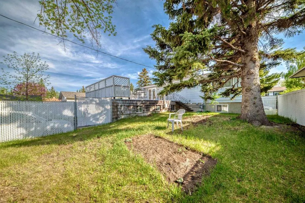 5051 Vantage Crescent NW