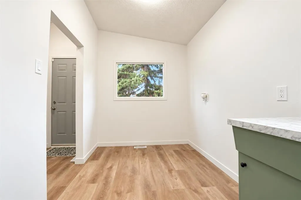 9812 97 Park Avenue