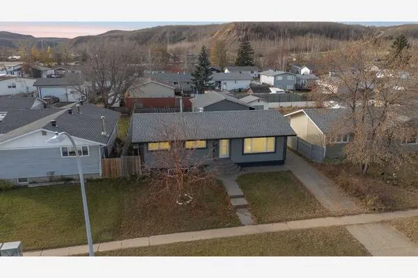 68 Centennial Drive