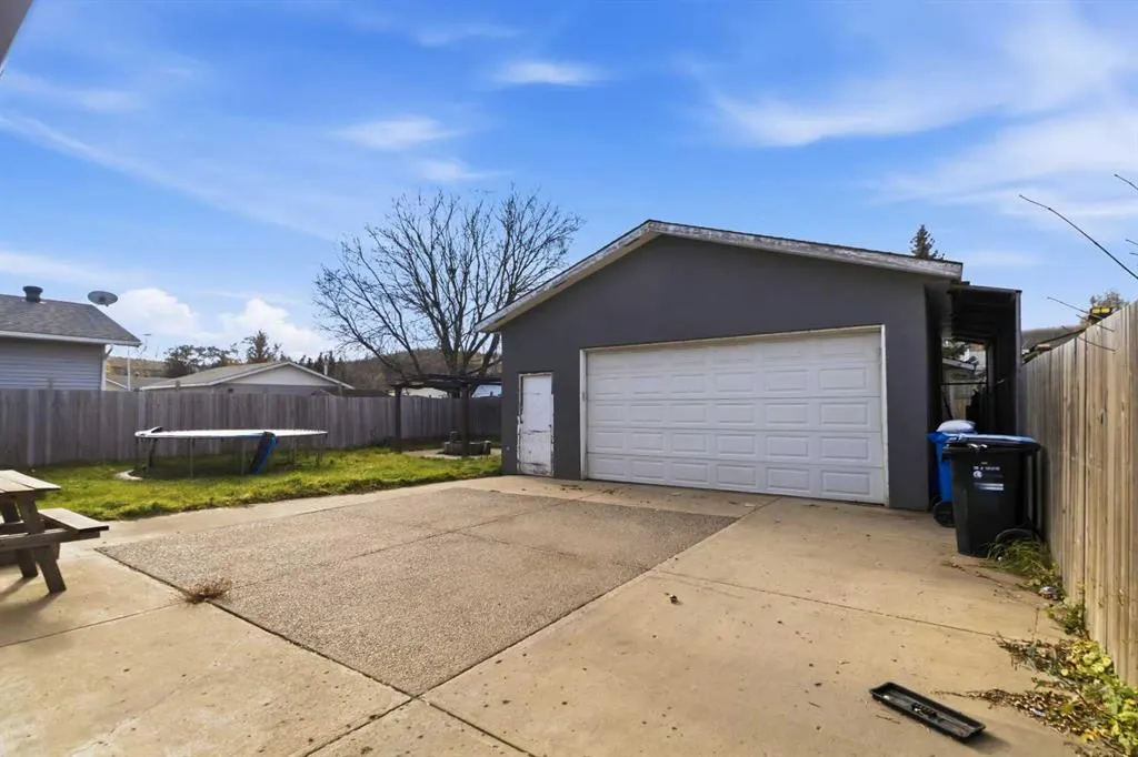 68 Centennial Drive