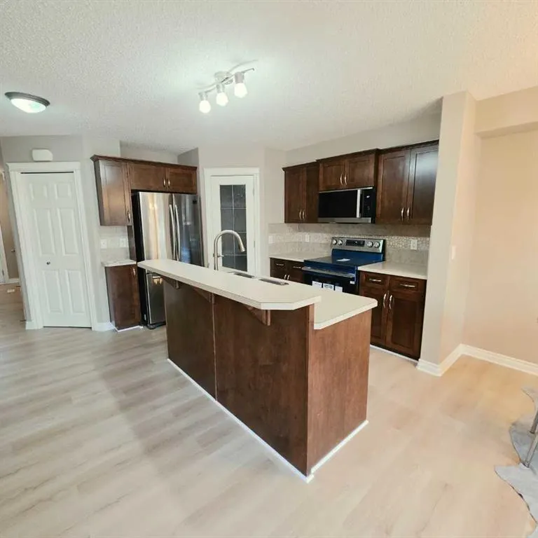 308 11 Avenue NW #129