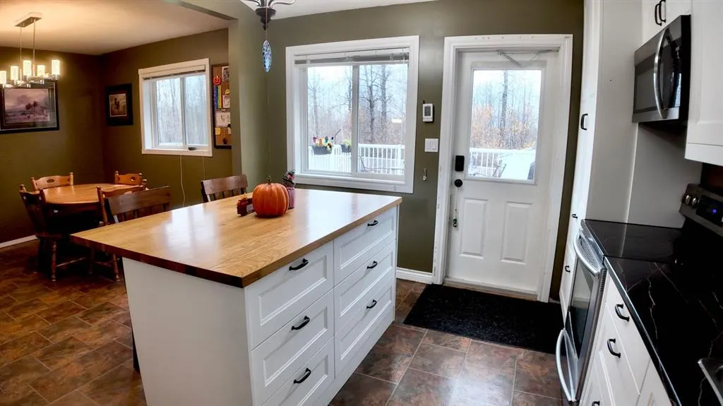 808 10 Street