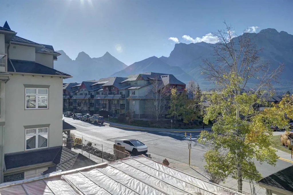 160 Kananaskis Way #307