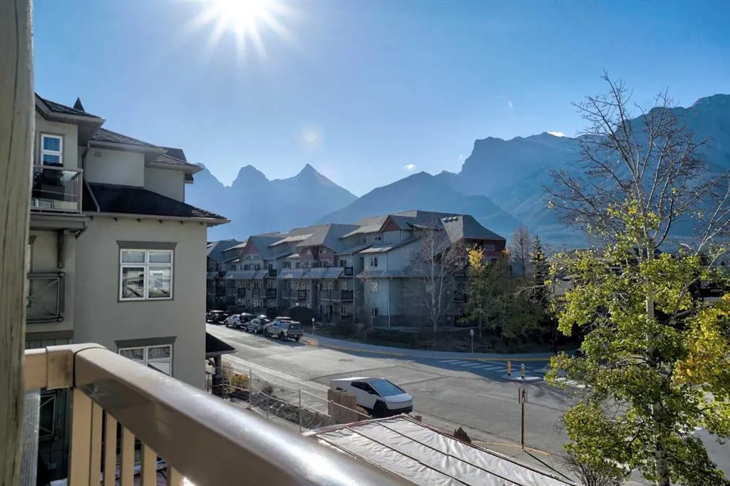 160 Kananaskis Way #307