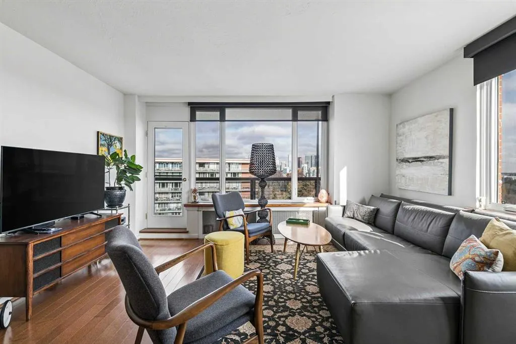 3316 Rideau Place SW #605