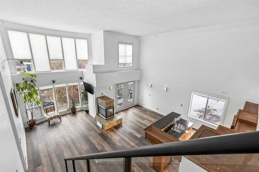 317 19 Avenue SW #407