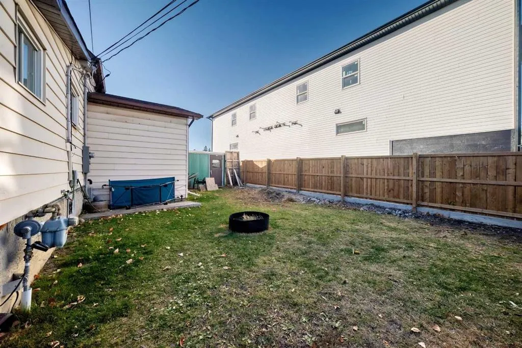 2232 42 Street SE