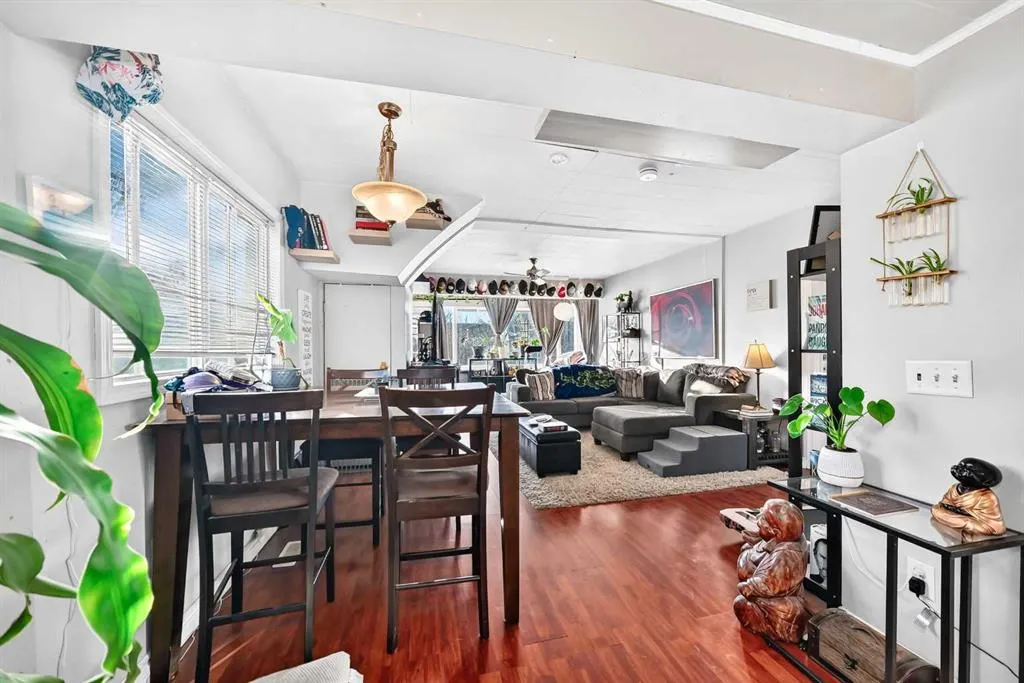 2232 42 Street SE